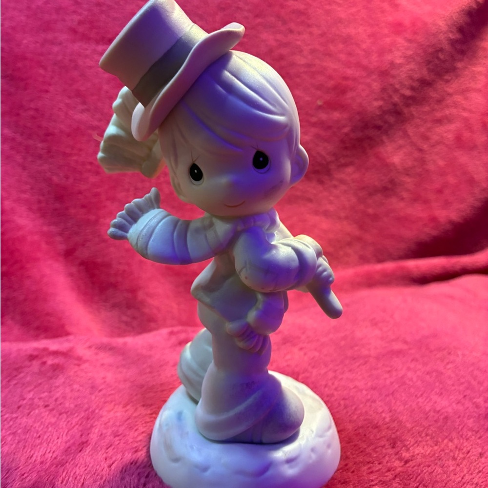 Precious Moments Vintage 1995”Soot Yourself To A Merry Christmas”  #150096